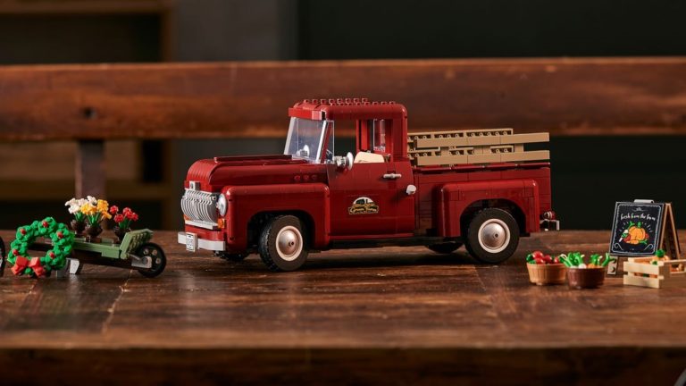 LEGO 10290 Pickup Truck